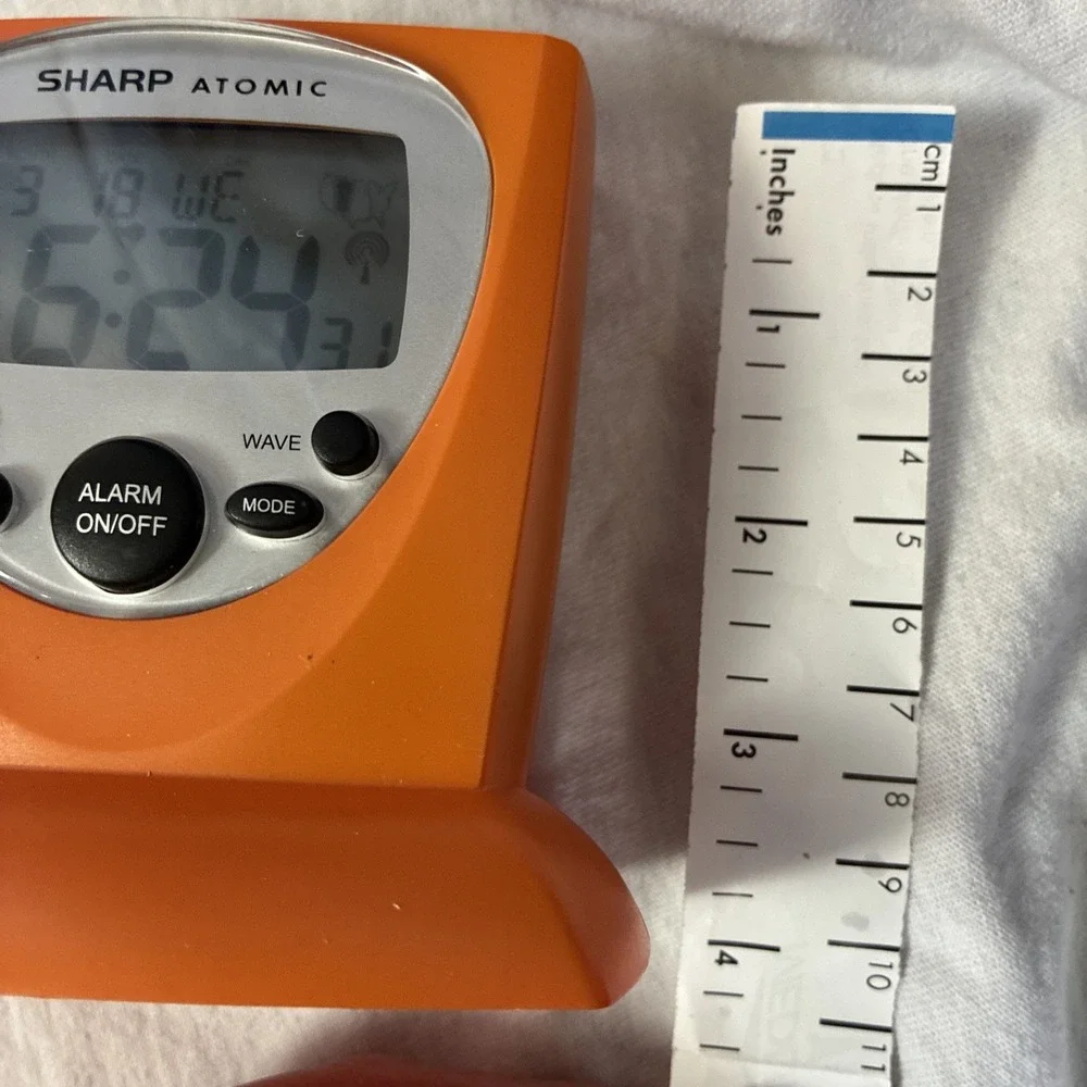 Sharp atomic digital
